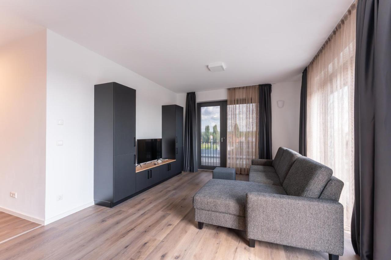 Living Neuburg Aparthotel Neuburg an Der Donau Bagian luar foto